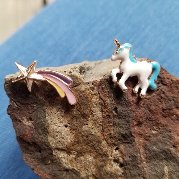 Unicorn & Rainbow Star Earrings - NWOT - Picture 1 of 2